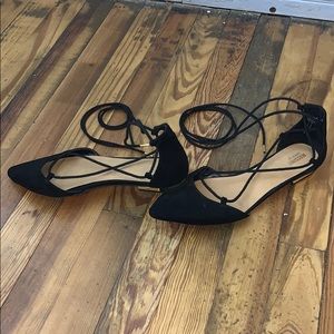 Black Wrap around sandals !